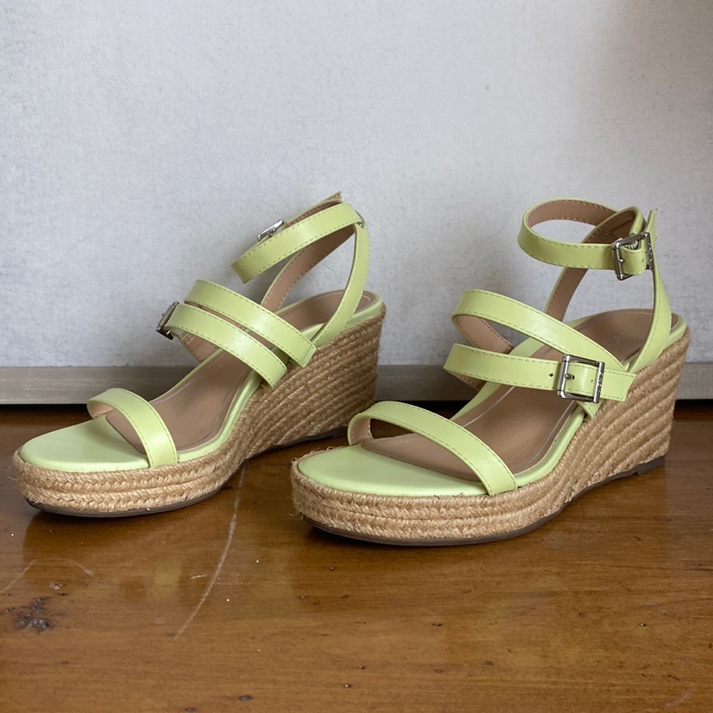 Vionic Womens Pale Lime Sabina Leather Sandals Espadrille